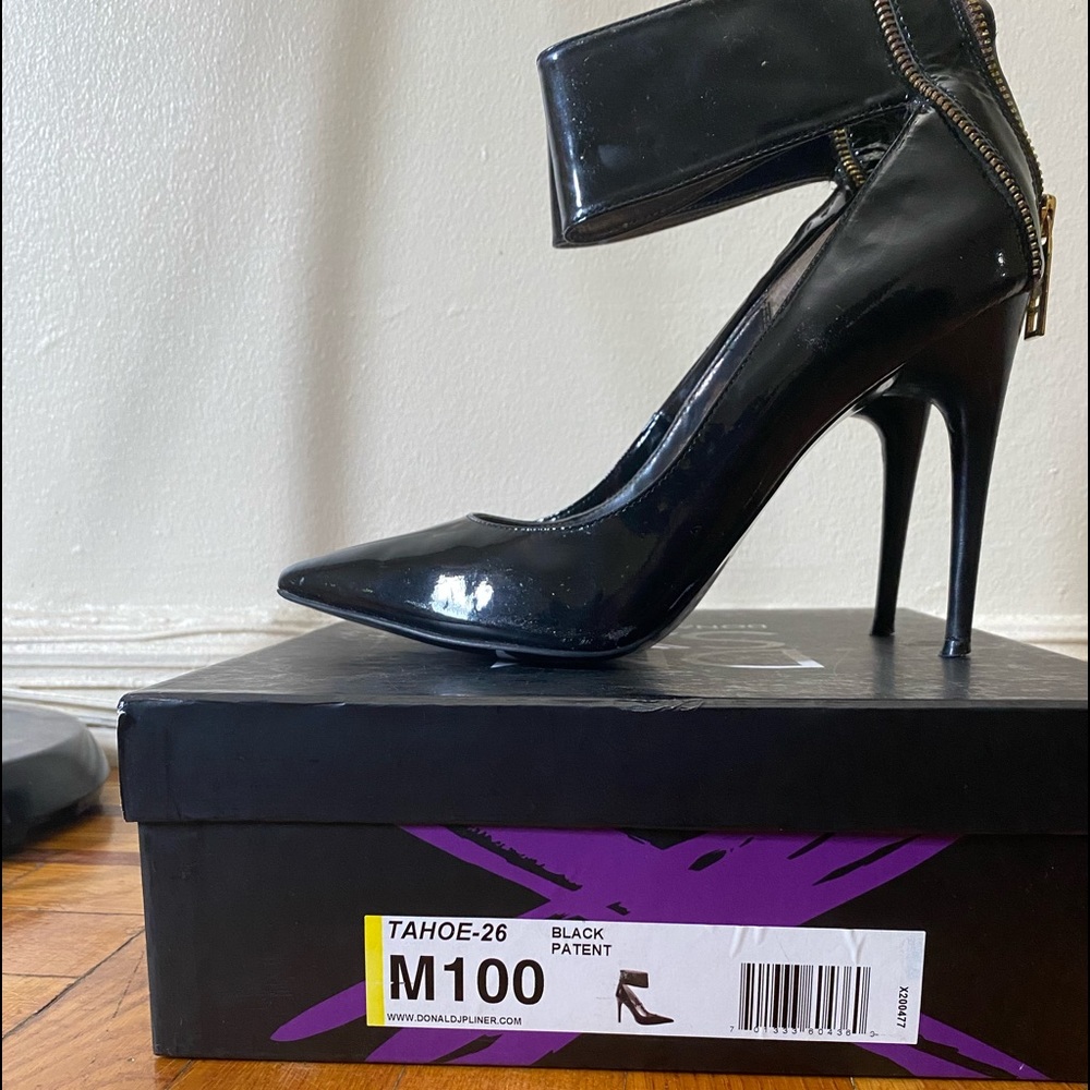 Donald J Pliner  Tahoe -26 Black Patent women’s 10